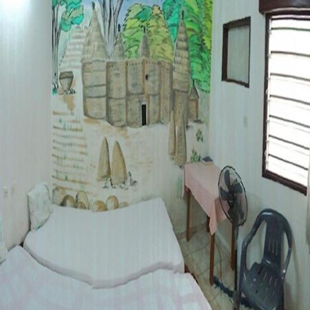 Hotel Marie Antoinette Lomé Kamer foto